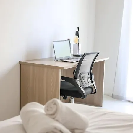 Modern 2br With Full Amenities In By 360 Estates Apartment