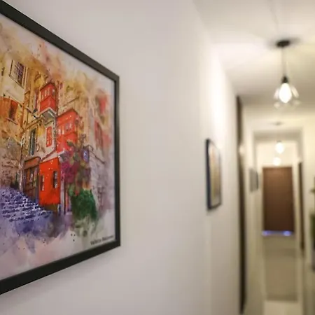 Modern 2br With Full Amenities In By 360 Estates Apartment