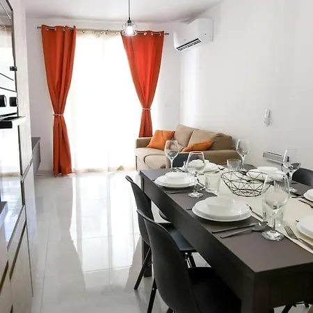 Modern 2br With Full Amenities In By 360 Estates Apartment